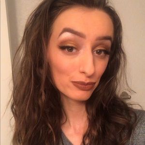 Meet your Posher, Christina